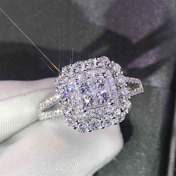 Lindo Anel Feminino em Forma Quadrada Completo Bling Iced Out Micro Pave Cristal Zircão Anel De Noiva Deslumbrante Anéis De Noivado De Casamento