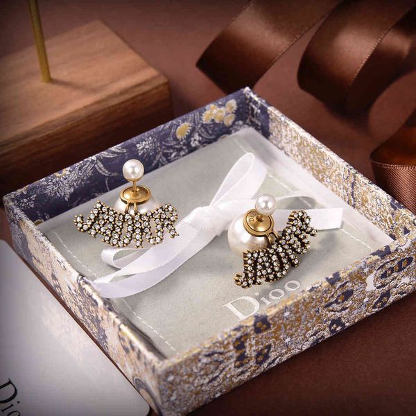 

fine accessories new letter pearl earrings in, Golden