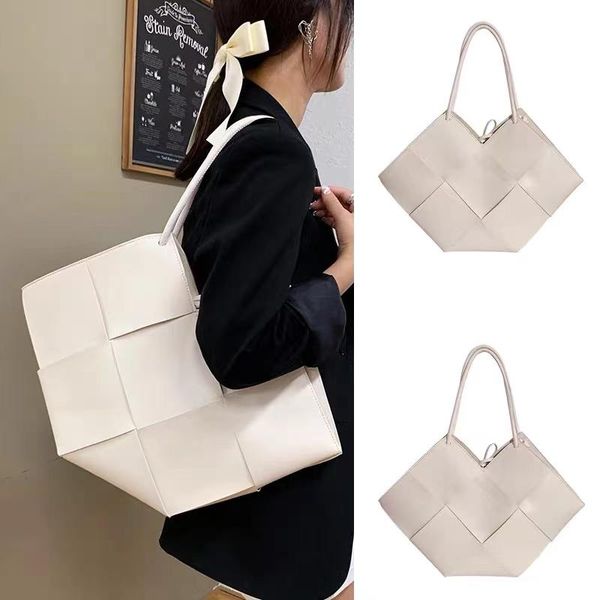 

shoulder bags trendy brand design leather woven soft large capacity purse lady handbag women bag