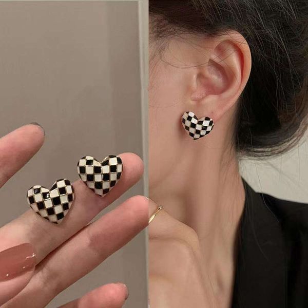

autumn winter fashion love peach lattice earrings simple earrings