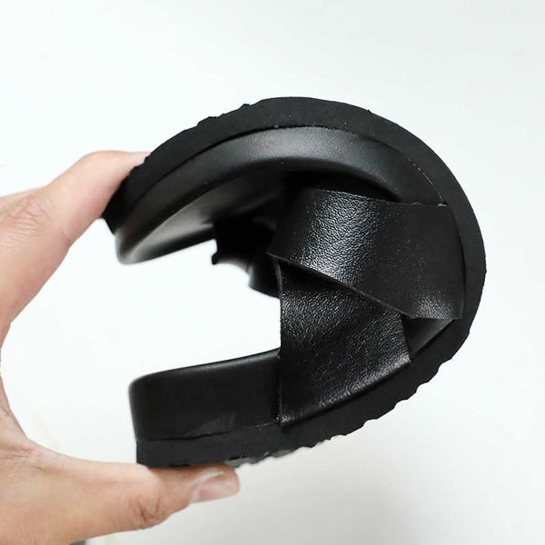 

elling 2022 new summer beach cork slippers casual women men nubuck leather solid color non-slip flip flops female punk slides designer class, Black
