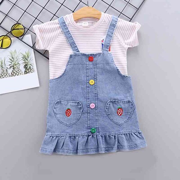 Children's Short-manevo de mangas curtas Set Girl Summer Listrado T-shirt + Correia Bonito Bebê Roupa Terno 210515