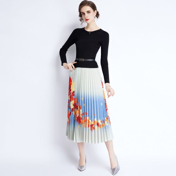 

women's 2021 temperament autumn winter knitted stitching contrast pleated skirt long, Black;gray