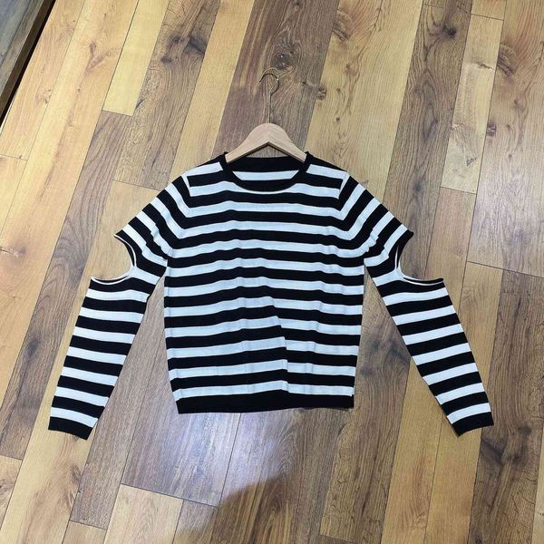

2021 early spring new off shoulder knit stripe loose casual top, White