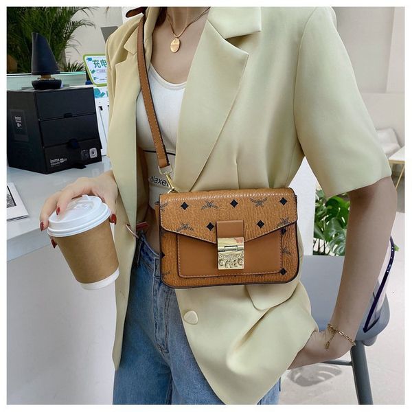 

2021 summer m postman bag women's fashion single shoulder messenger small square s