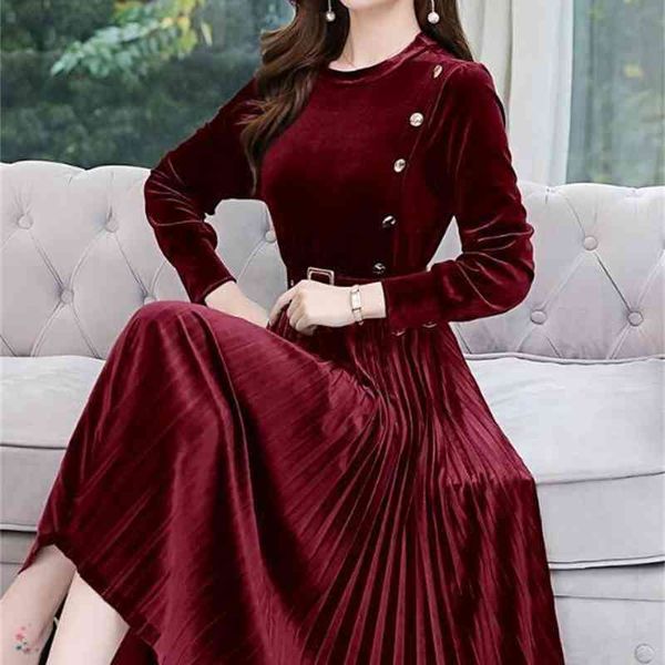 

woman in velvet, long-tailed dress, Black;gray