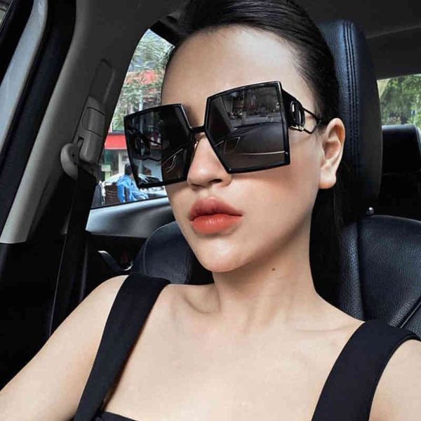 

2020 women's oversized sunglasses place frame letter d sunglasses vintage d form large frame fashion glasses uv400 glasses wholesale, White;black