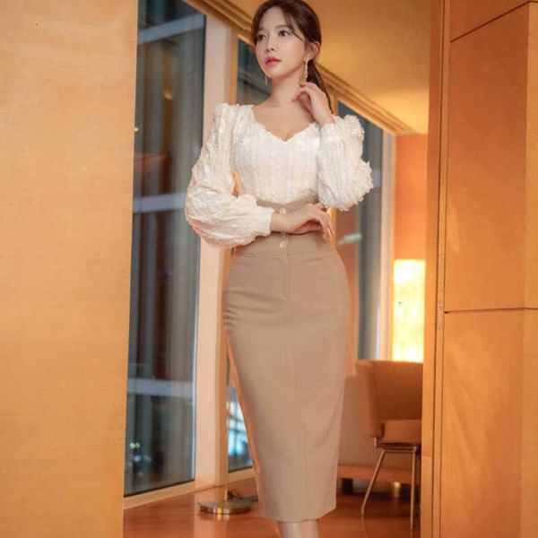 

two piece dress autumn fashion office elegant lace set v-neck round pattern solid blouse high waist skirt women 2 pieces suit g3u8, White