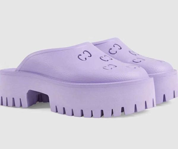 

2021 classic thick bottom ladies slippers foam soft, comfortable, high profile, hollow letter design, send box bags., Black