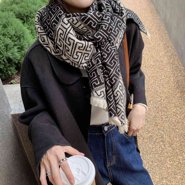 

imitation women's 2021 autumn and winter checkered splicing imitation cashmere warm scarf shawl, Blue;gray