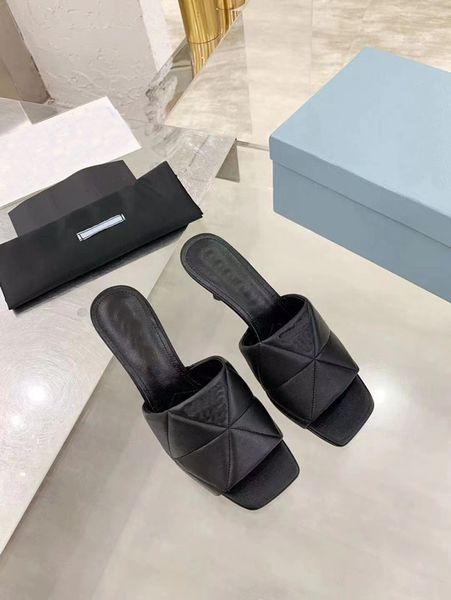2021 Top Design Design Slippers feminino Moda de couro liso confortável Bottom plana de 6,5 cm Sapatos Fisherman Sone grossa 35-41