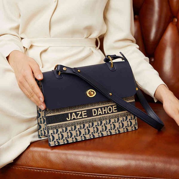 

2022 factory wholesale new bag female commuter women's portable briefcase bag simple advanced sense shoulder