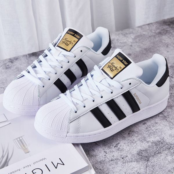 

2021 simple classic fashion men's and women's white shoes, shell-toe outdoor leisure sports non-slip wear-resistant sneakers