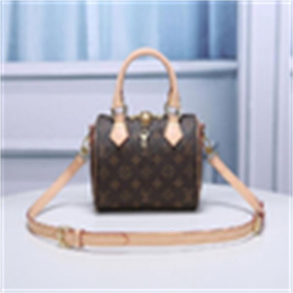 

cross brand designer bag luxury r60c bags m41114 retro pillow totes bag women shoulder handbags iconic bags body handles clutches evening, Red;black