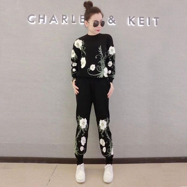 

fashion flower embroidery women o neck pullover pencil pants black knitted tracksuit outfits female gray casual knitwear 2pc set women', White