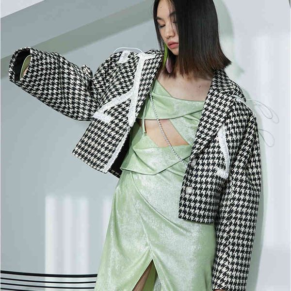 

patchwork plaid coat for women notched drawstring sleeves short coats female streetwear fashion 2021, Black;brown