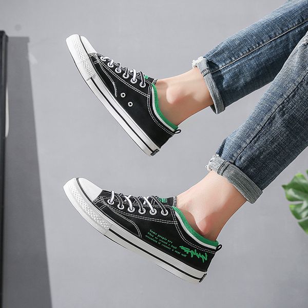 

2021 new summer male casual shoes mesh mens canvas shoes comfortable fashion lightweight moccasins men low-shoes size 39-44