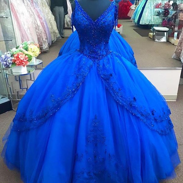 Princesa azul real, vestido de bola de tamanho de tamanho Quinceanera Vestres V Apliques de pescoço Sweep Train Sweet 16 Dress Vestiet Festy Vestes Vestidos de 15 Blancos S Estidos