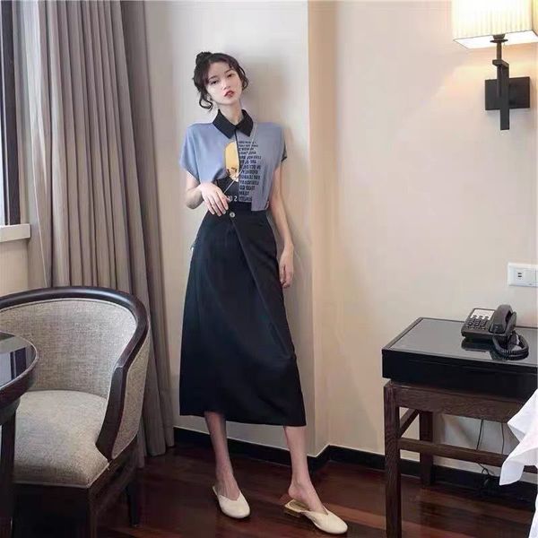 

2021 new women's blue letter printed t-shirt, two half long black, elegant, retro 9moi
