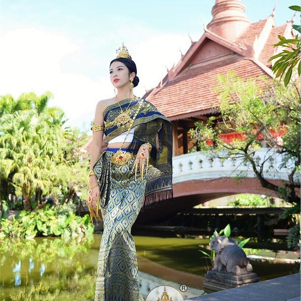 Abito tradizionale tailandese Stage Wear vestito da donna senza spalline gonna lunga retro scialli fatti a mano studio fotografico che cambia vestiti Costume da viaggio asiatico