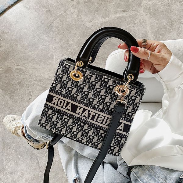 

women's bag 2021 new fashion printed portable princess