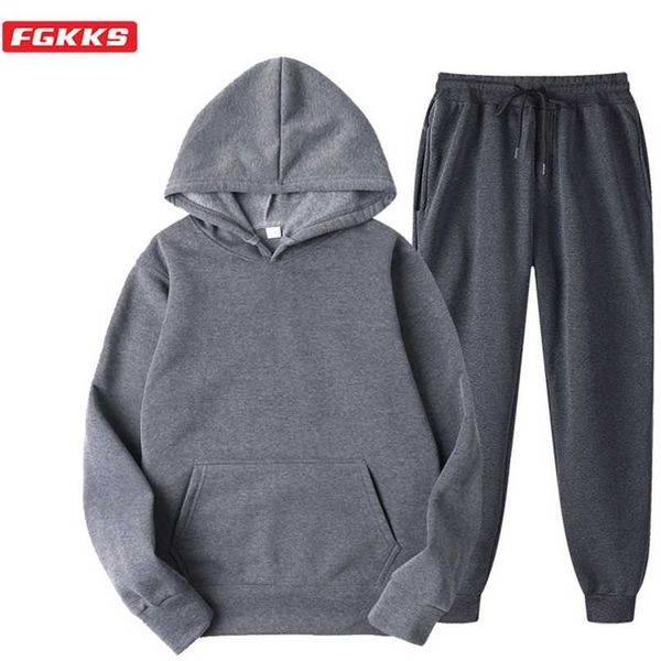 

fgkks men spring sets hoodie+pants two-pieces casual solid color tracksuit male fashion sportswear set brand sweatsuit men 211109, Gray