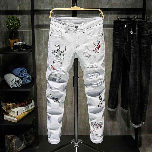 Moda Na moda Bordado Cartas Homens Colégio Meninos Skinny Runway Zipper Calças Denim Destruído Jeans Rasgado Branco 210723