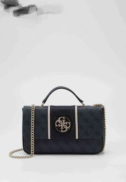 

g u e s women's bag printed stray letter single shoulder oblique span small square