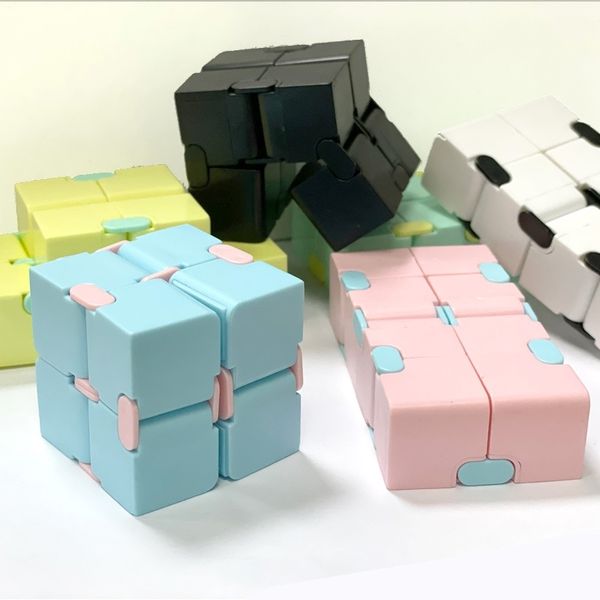 

infinite macarone pocket flip box second-order decompression puzzle toy fingertip cube