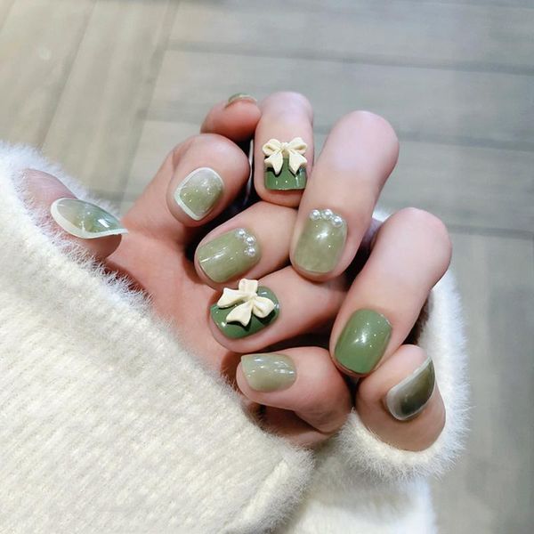 

false nails cute short round fake green color nail tips with pearl butterfly decor girl daily wearable art patch glue, Red;gold