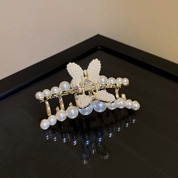 

hair accessories 1pc retro pearl butterfly metal claw clip for girls simple powerful crab fashion all-match korean style top, Slivery;white