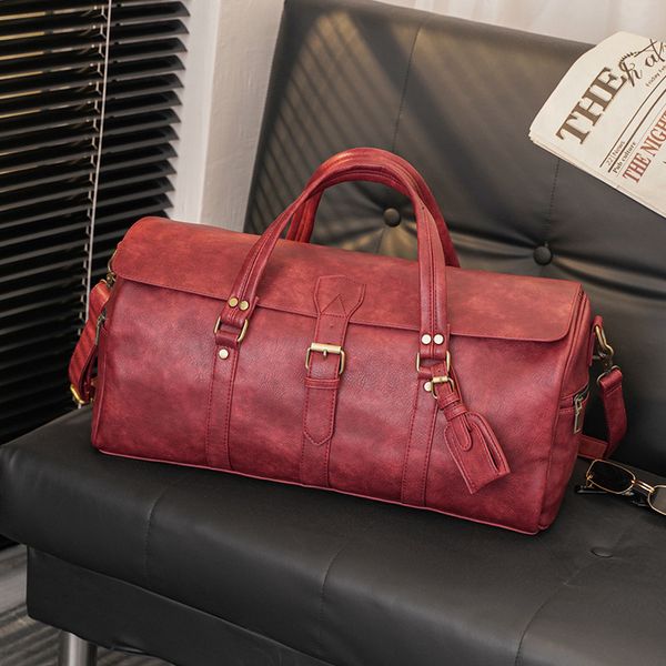 

men leathers shoulder bags outdoor fitness business trip large capacity leisure travel bag retro red leather handbag simple belt decorative