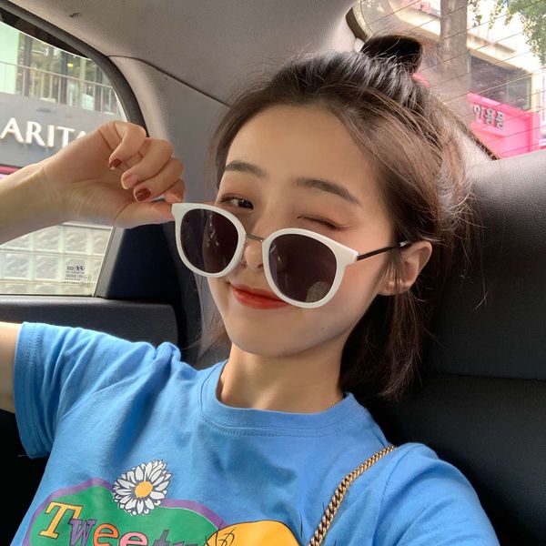 

frame white round basket sunglasses for women's face in summer, White;black