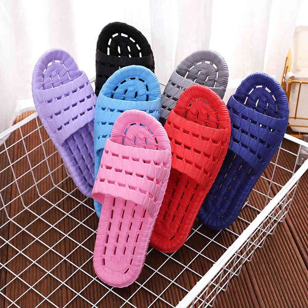 

household style slippers four seasons bath water leakage men and women's soft bottom hollow out antiskid couple bathroom
