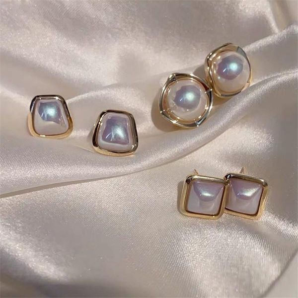 

korean geometric simulated pearl simple temperament stud earrings for women fashion jewelry classic pendientes mujer, Golden;silver