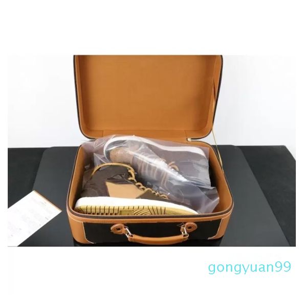 

ship black brwon 1 1s men's boots and shoes three limited fashion sportsshoes with luggage size 40-46