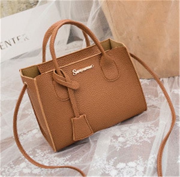 

Designers Duffel Bags 45CM 55CM luxury large capacity travel sale High quality women men Genuine Leather shoulder Fashion bag carry rivets with lock head ,sqwdcvgdr, Sky blue