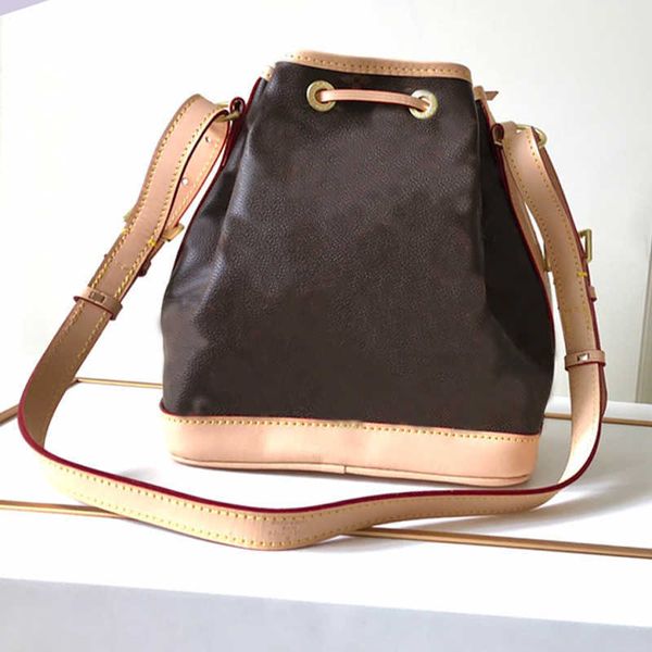 

hanghhangbag women s mini luxurys designers bags 2021 designer womens handbags purses crossbody bag wallet handbag louisbags_18 high qu 706t