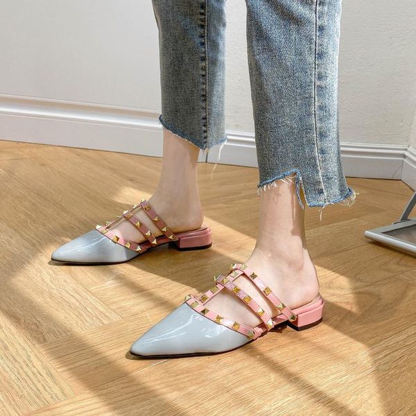 

34-43 large size slippers women's summer 2021 fashion versatile pointed rivet middle heel sandals, Black