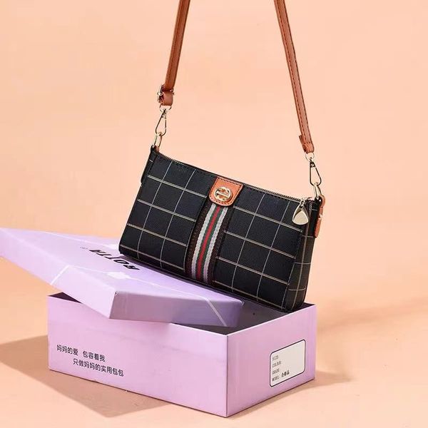 

2022 fashionwoman luxurys men designers bags lady womens mens crossbody tote hobo shoulder purses handbags bag wallet backpak with box