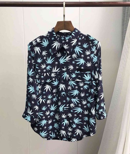 

shirt 100% viscose maple leaf printed epaulettes two pockets three-quarter sleeve 96dd, White