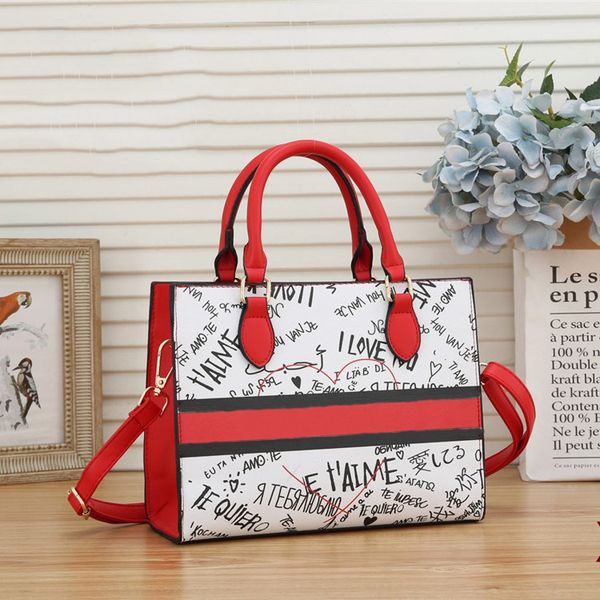 

handbag branded crossbody mini luxurys bags designer tote bag shoulder_bag famous womens fashion shoulder cosmetic purse cross