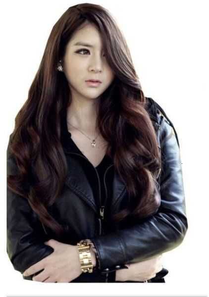 

girls' are divided into , ffy and long curly wigs, Black