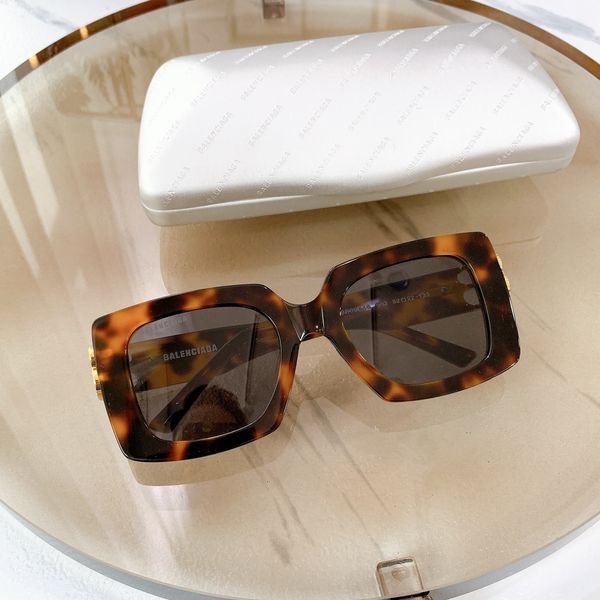 

2021 new designer sunglasses for men and women glasses outdoor sunshade framework fashion classic sunglasses 0099, White;black