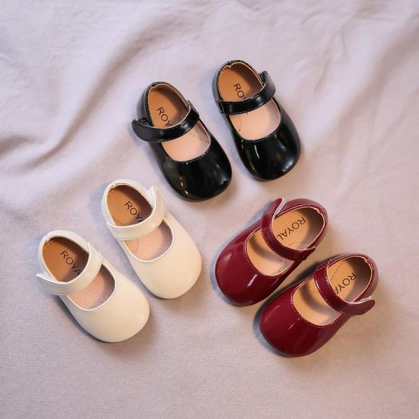 

spring autumn baby soft soled first walking shoes girls round head 0-3 year old princess single patent leather walkers