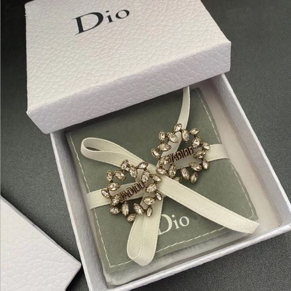 

Studs Earrings S925 Silver Needle d Family Wheat Ear Horse Eye Zirconium with Simple Temperament, Versatile and for Women, Golden;silver