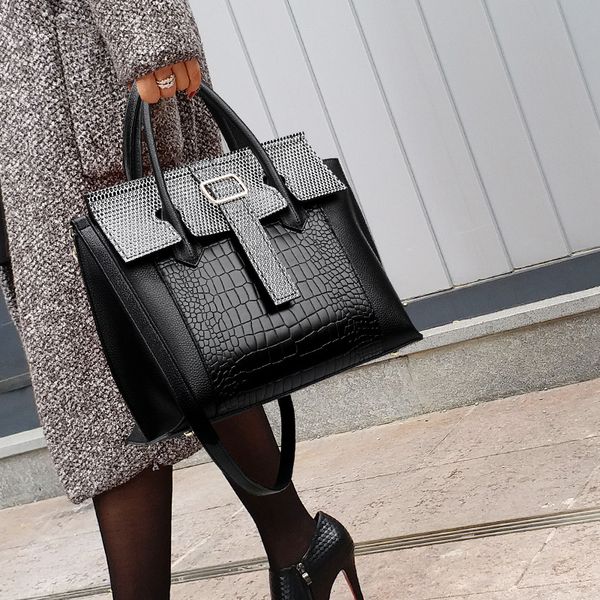 

2021 new fashion all-match high-quality leather crocodile pattern large-capacity shoulder diagonal handbag purses and handbags