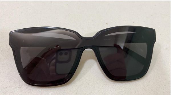 

new 0223 womens sunglasses men sun glasses women sunglasses fashion style protects eyes gafas de sol lunettes de soleil with box, White;black