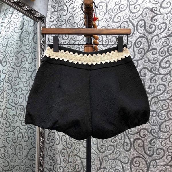 

shorts 2021 autumn winter fashion short women vintage jacquard print appliques lace patchwork casual black shorts, White;black