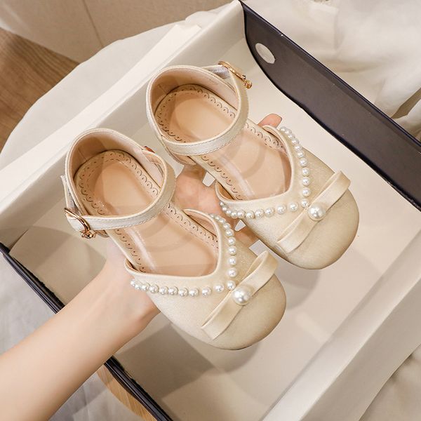 

70% off factory online korean version simple children's princess shoes solid color lovely bow pearl single soft soled girls' buckl, Black